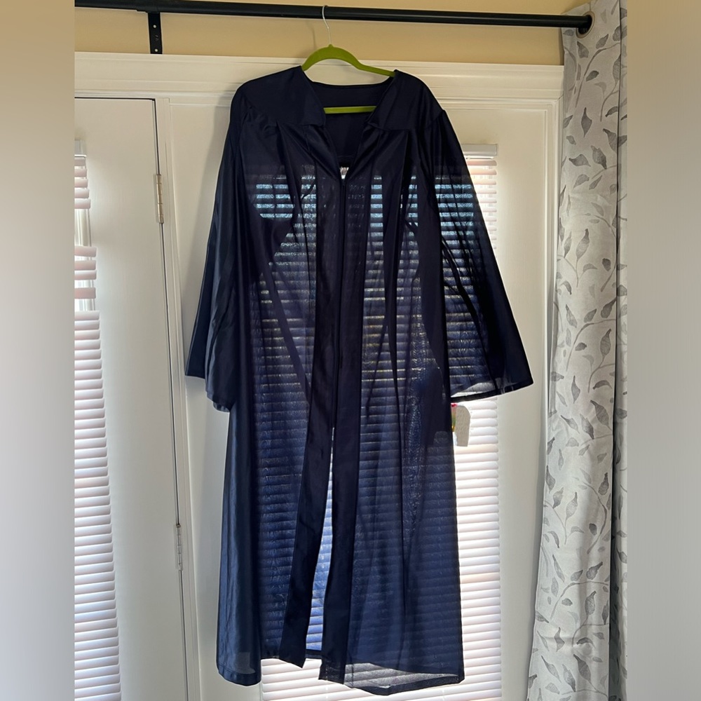 Graduation gown